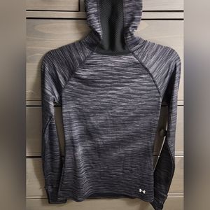 Womens Under Armour fitted all season gear turtleneck size M